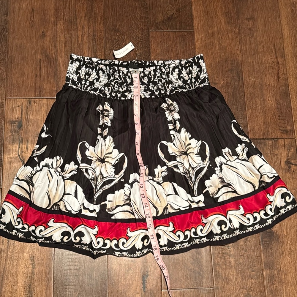 NWT White House Black Market elastic waist floral pleat skirt size xs